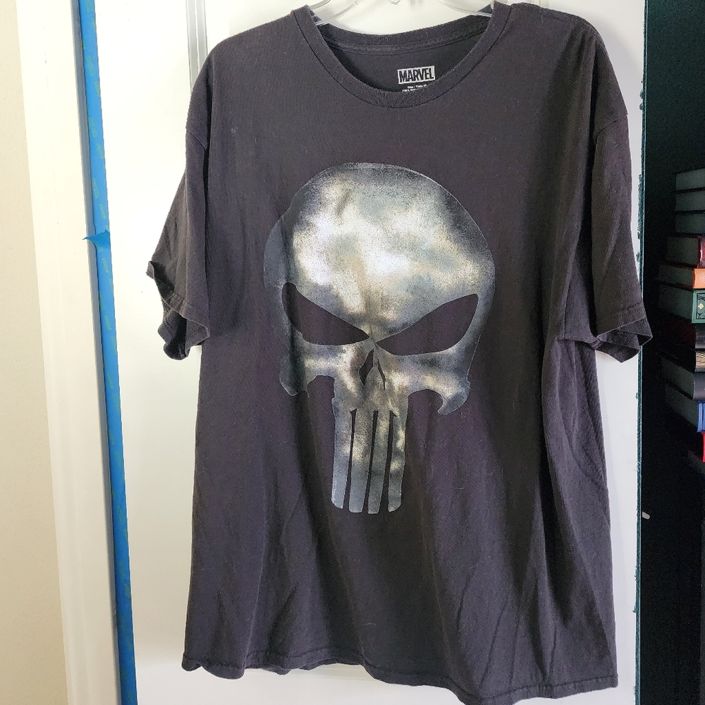 Marvel Punisher Tee Size XL